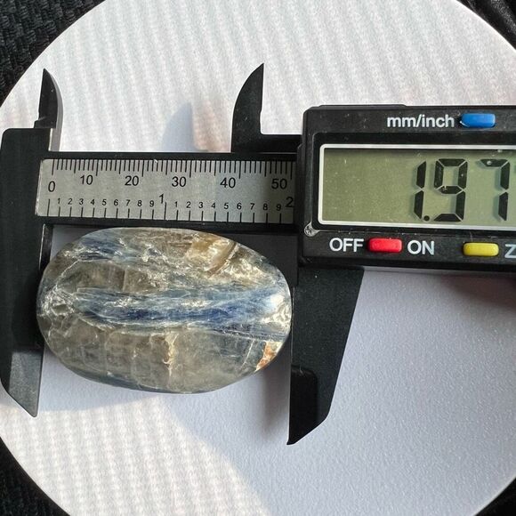 Blue Kyanite Crystal Meditation Palmstone‎ (#7) - Picture 9 of 10